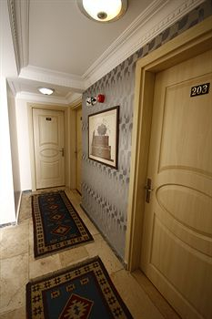 Others 2, Hotel California, Fatih