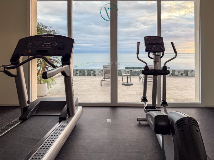 Fitness facility 4, Luxury by the sea Unmatched Comfort, Compostela