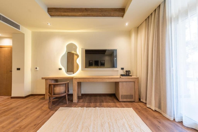 Interior 4, Sam's Story, Al-Ma'adi