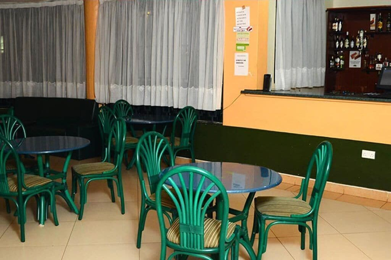 Bar (on property), Grabo County Dream Hotel, Suna East