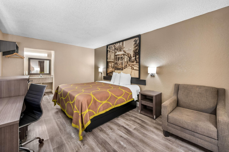 Bedroom 3, Super 8 by Wyndham Metairie, Jefferson