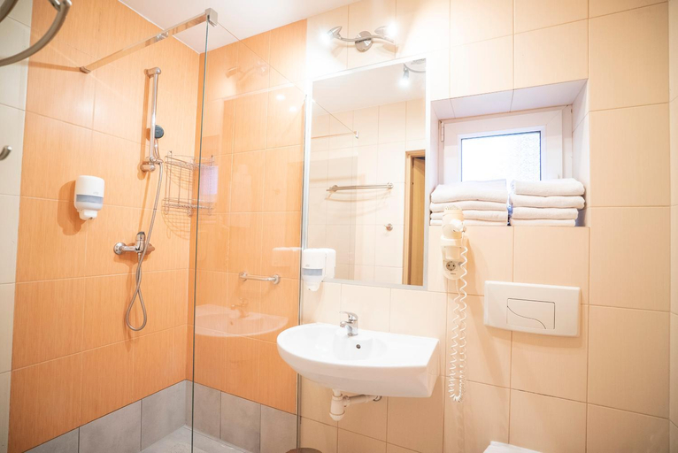 Bathroom, Hotel Ognisty Ptak, Węgorzewo