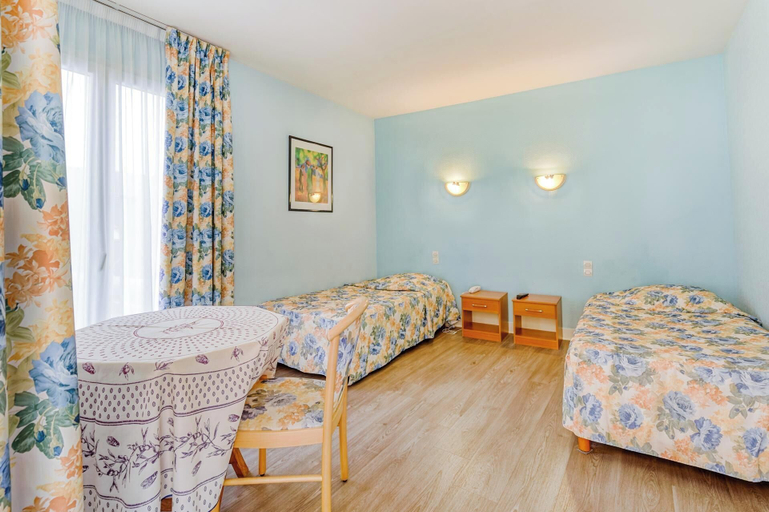 Room 2, Hôtel Restaurant Le Plat d'étain, Eure-et-Loir