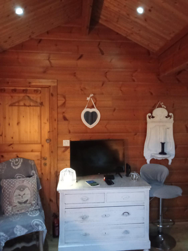 Others 4, studio nature & jacuzzi, Doubs