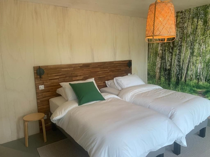 Bedroom 3, Les libellules, Haute-Garonne