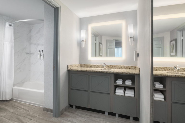 Bathroom 4, Homewood Suites by Hilton Williamsburg, York