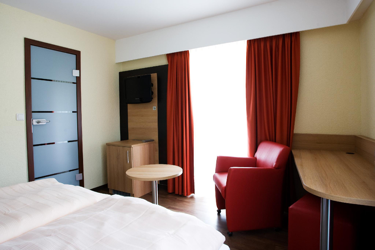 Bedroom 3, Hotel La Baia, Cochem-Zell