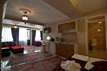 Others 5, Safran Suites, Fatih
