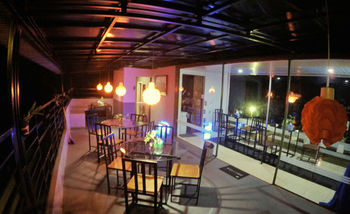 Food & Drinks