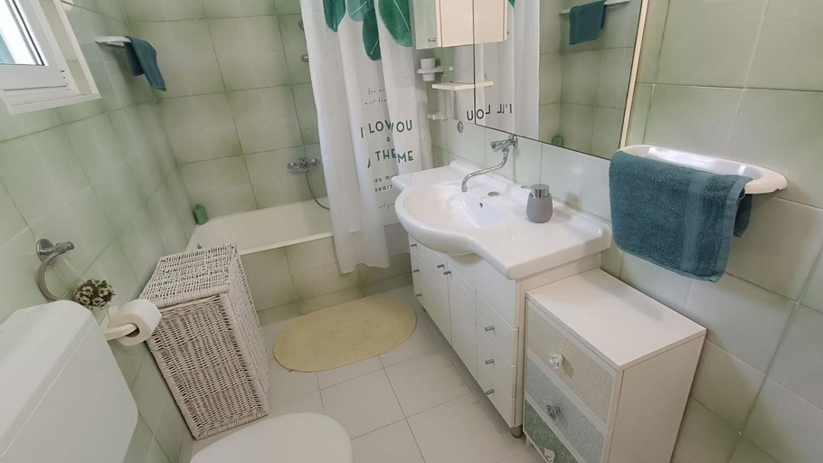 Bathroom 2, Apartments Anki, Podgora