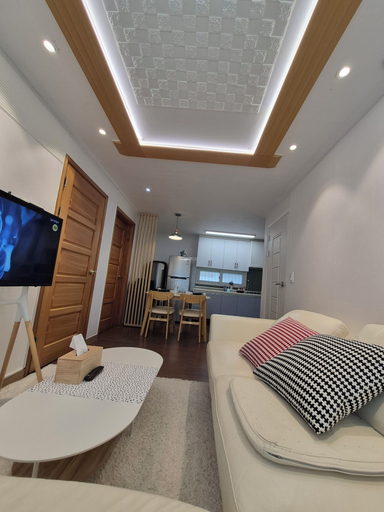Living area 3, Well Luck Pharm, Songpa