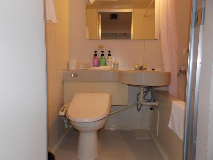 Bathroom 4, KAWAGUCHIKO BUSINESS RESORT SAWA HOTEL, Fujikawaguchiko