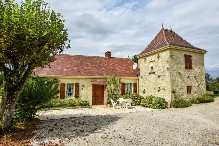 Exterior 3, Peaceful Stay in Thedirac, Lot