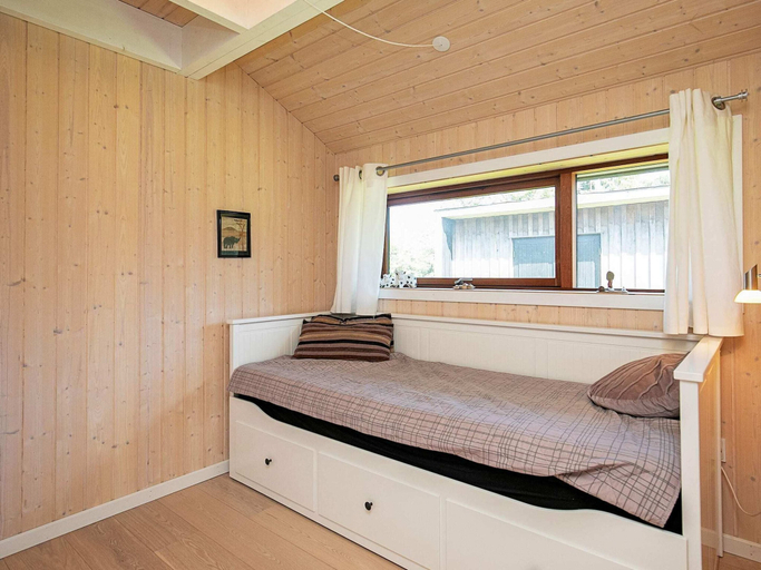 Bedroom 2, 4 Star Holiday Home in Dannemare, Lolland