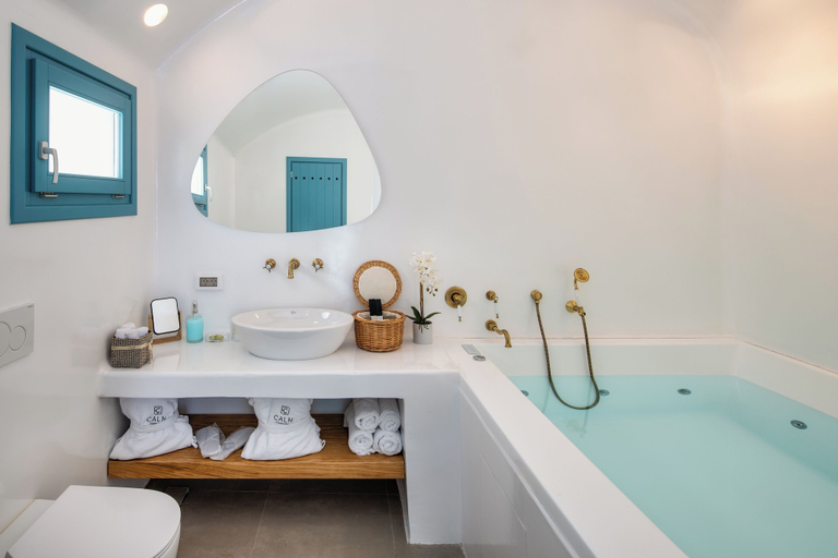 Bathroom 4, I K I A since 1980, South Aegean