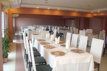 Others 3, Gran Hotel Armele, Asunción