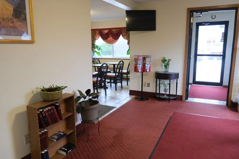 Others 5, Fairbridge Inn Express Chesterton, Porter