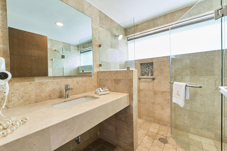 Bathroom 5, La Estancia, Zapopan