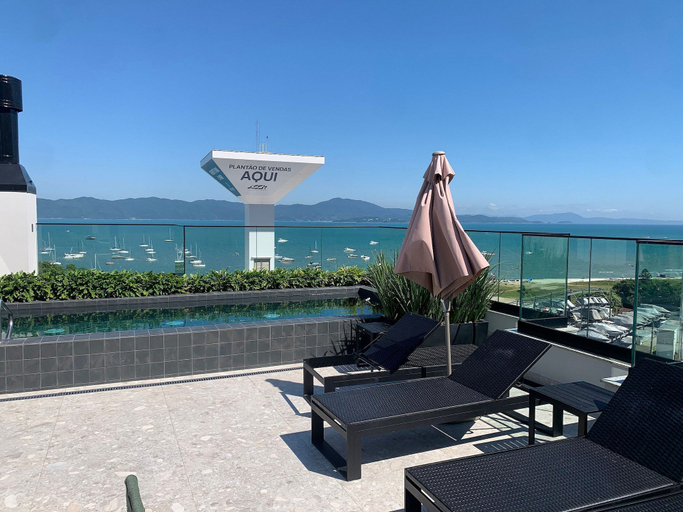 Terrace/patio 2, Fully Equipped Apartments 220 m From the Beach in Jurerê Rtys, Florianopolis
