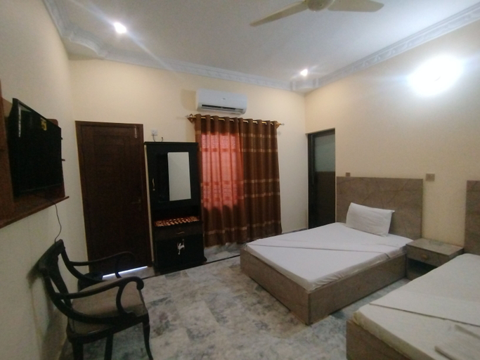Bedroom 2, Hotel Crown Plaza, Karachi