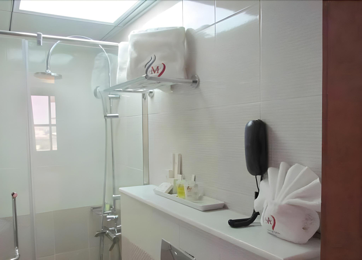 Bathroom 5, Mirage Hotel, Dibba