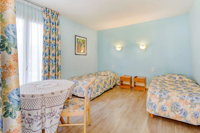 Room 3, Hôtel Restaurant Le Plat d'étain, Eure-et-Loir