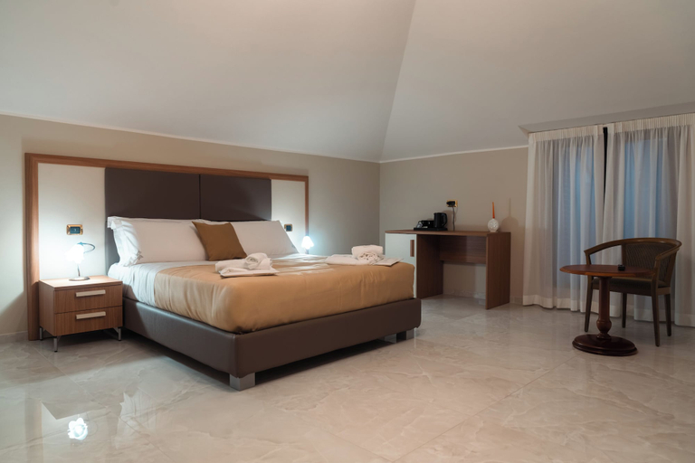 Room 2, Villa Matera, Benevento