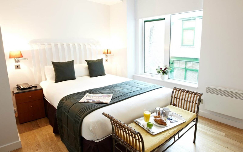 Bedroom 2, 196 Bishopsgate Apartments by DMONTRIO, London
