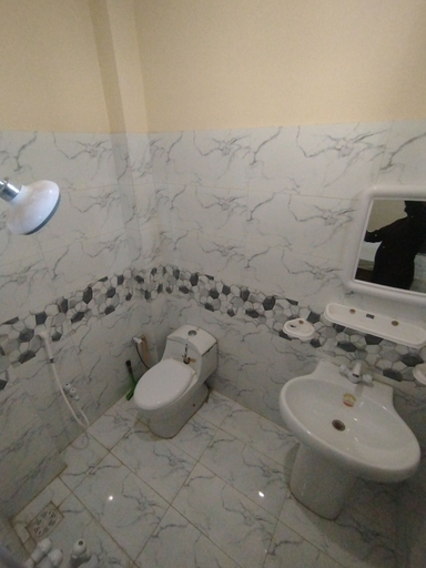 Bathroom 3, Hotel Crown Plaza, Karachi