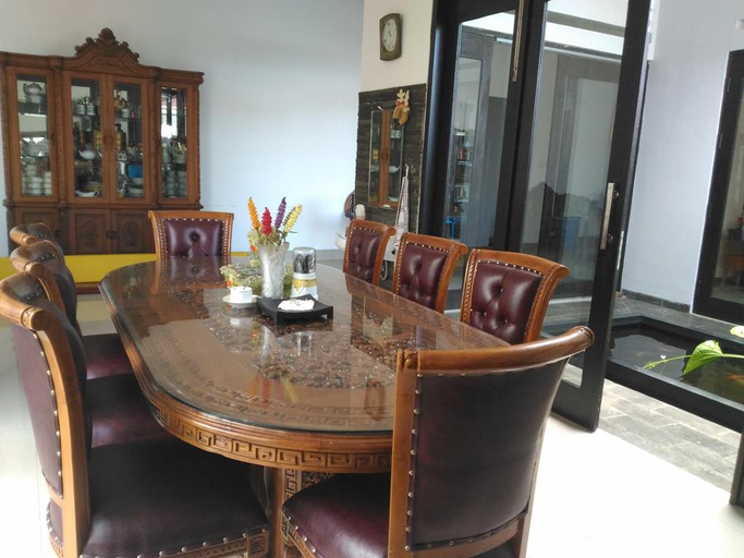 Others 3, Meuthia Homestay, Sawahlunto