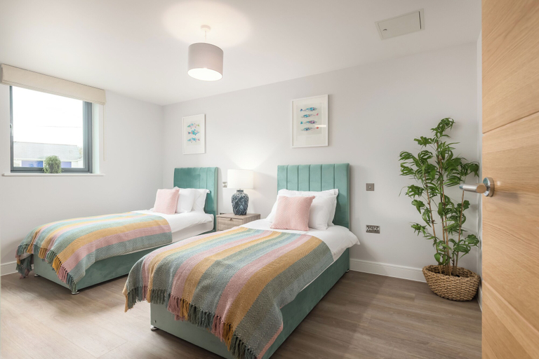Room 4, Perrantide, Cornwall