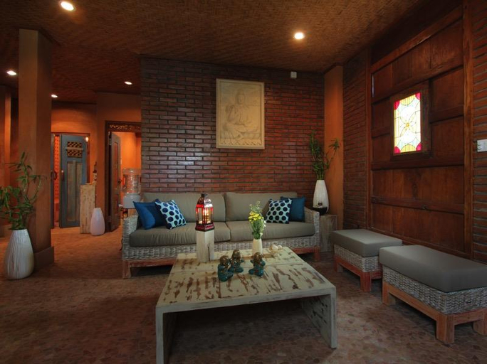 Executive Lounge