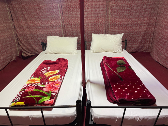 Bedroom 2, sandglass camp, Biddiya