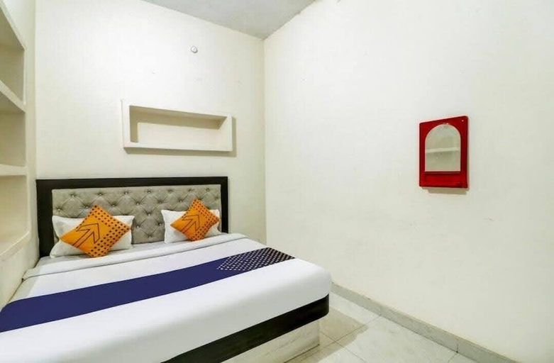 Room 4, LG Guest House, Varanasi