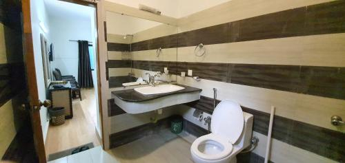 Others 5, Infinity Villa, Islamabad