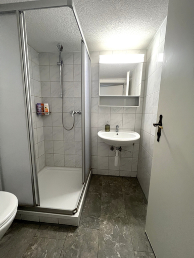 Bathroom 3, Nimbuzzz Apartments, Interlaken