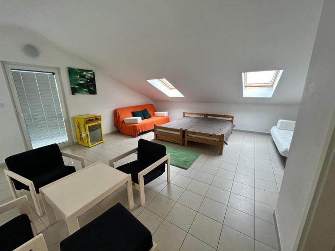 Others 4, Apartments Lux, Malinska-Dubašnica