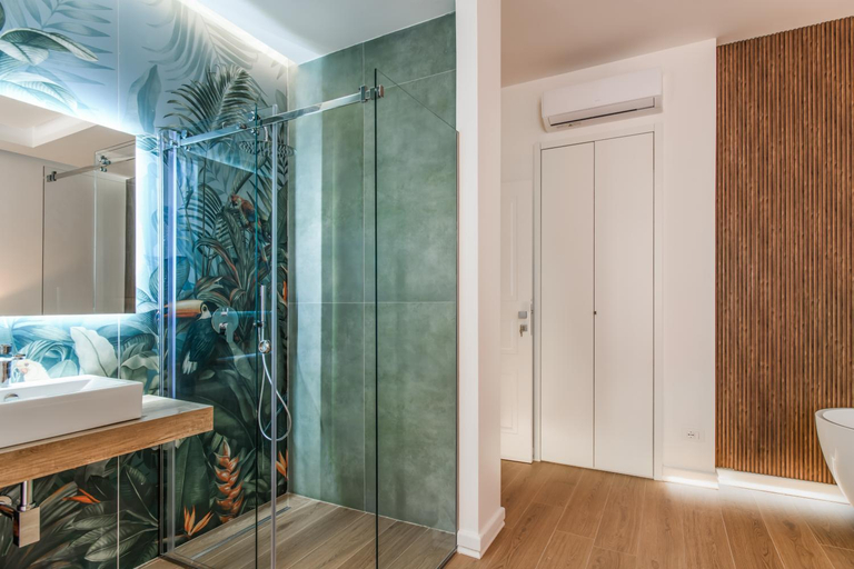 Shower 2, Themis Garibaldi Suites - Central Station, Napoli