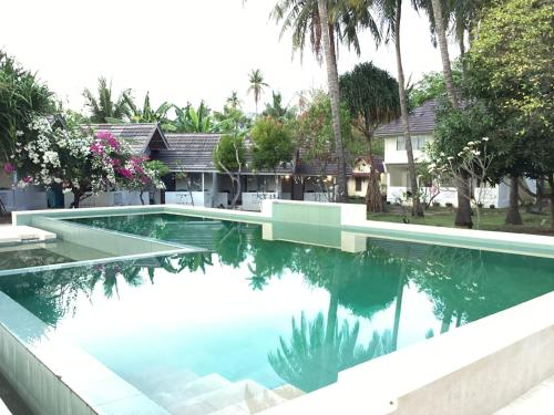 Others 4, Juliantos by the sea, Lombok