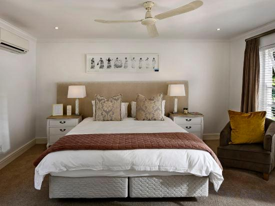 4, Hotel Emerald Suites At Airport , Delhi