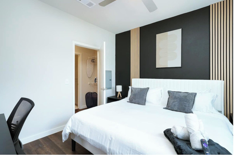 Room 4, Labor by Stylish Stays, Bexar
