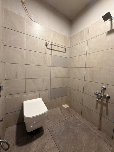 Bathroom 4, Hotel Apple Palace Surat, Surat