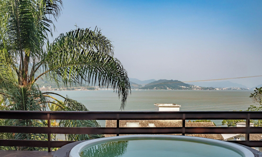 Sport & Beauty, Duplex House w/ Beautiful View 80m Beach Rrf2562, Florianopolis