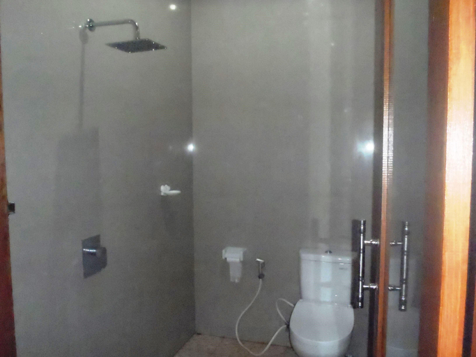Bathroom 5, Bunut Bali Homestay, Klungkung