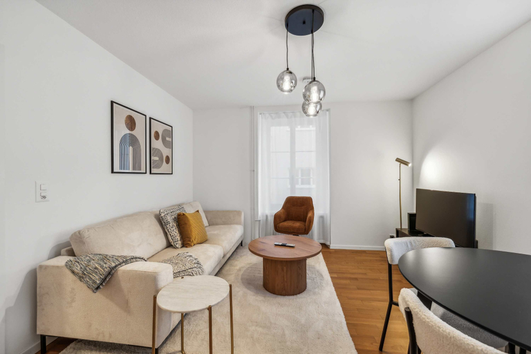 Room 5, Modern 2 Bdr-flat top Location, Luzern