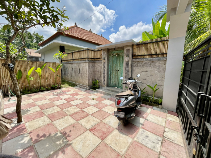 Others 2, Kubu Srikandi, Gianyar
