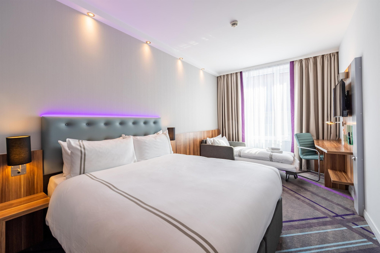 Bedroom 3, Premier Inn Dresden City Centre, Dresden