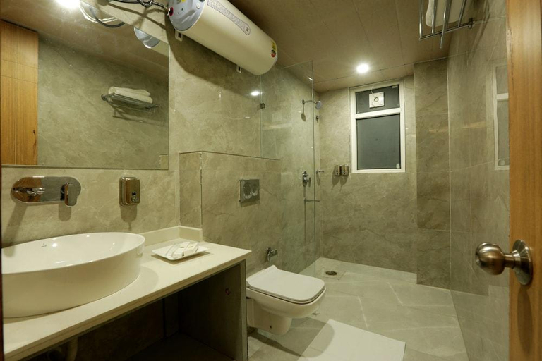 Bathroom 3, Hotel Sakura by Maps, GURGAON, Gurgaon