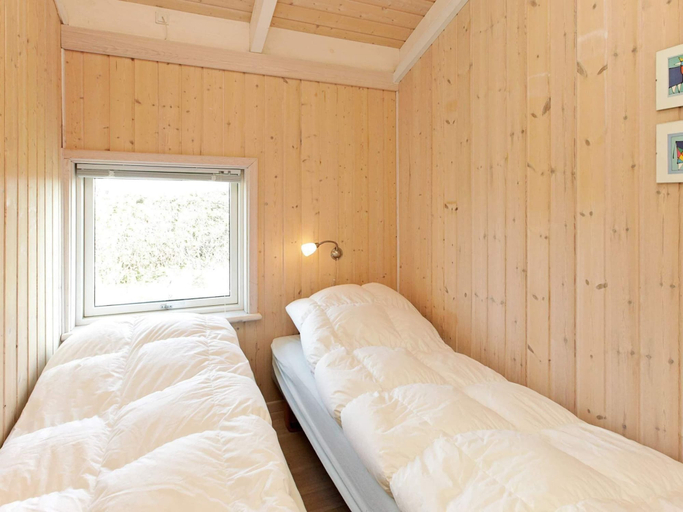 Bedroom 2, 4 Star Holiday Home in Lokken, Hjørring