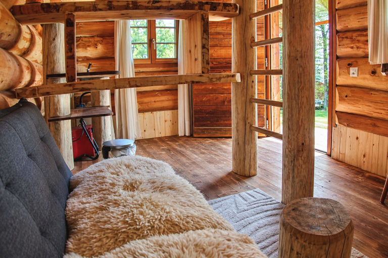 Bedroom 3, WoodMood, Leuk